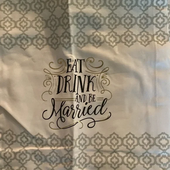 Table runner - Picture 1 of 1